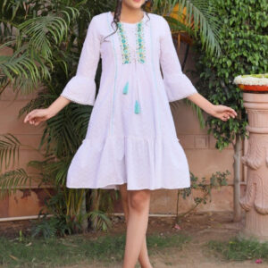 Short dress with handwork and self-printed cotton fabric